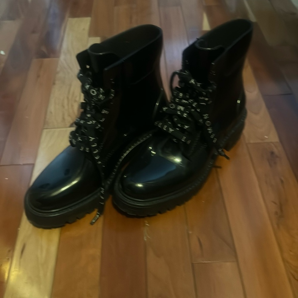 Lemon jelly boots